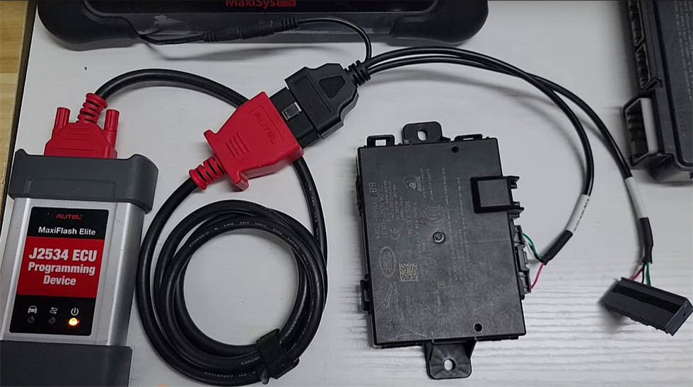 How to Use GODIAG KVM RFA 2 in 1 Communication Cable 5